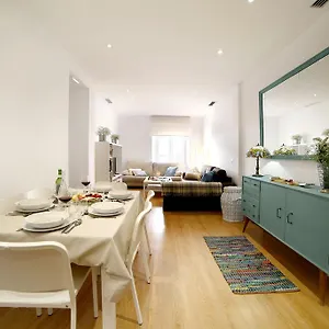 https://apartamento-la-flamenquita.hotelsinnerja.org